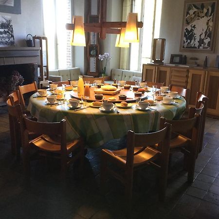 Bed and Breakfast Carrefour De L'Ormeau à Mondoubleau Extérieur photo