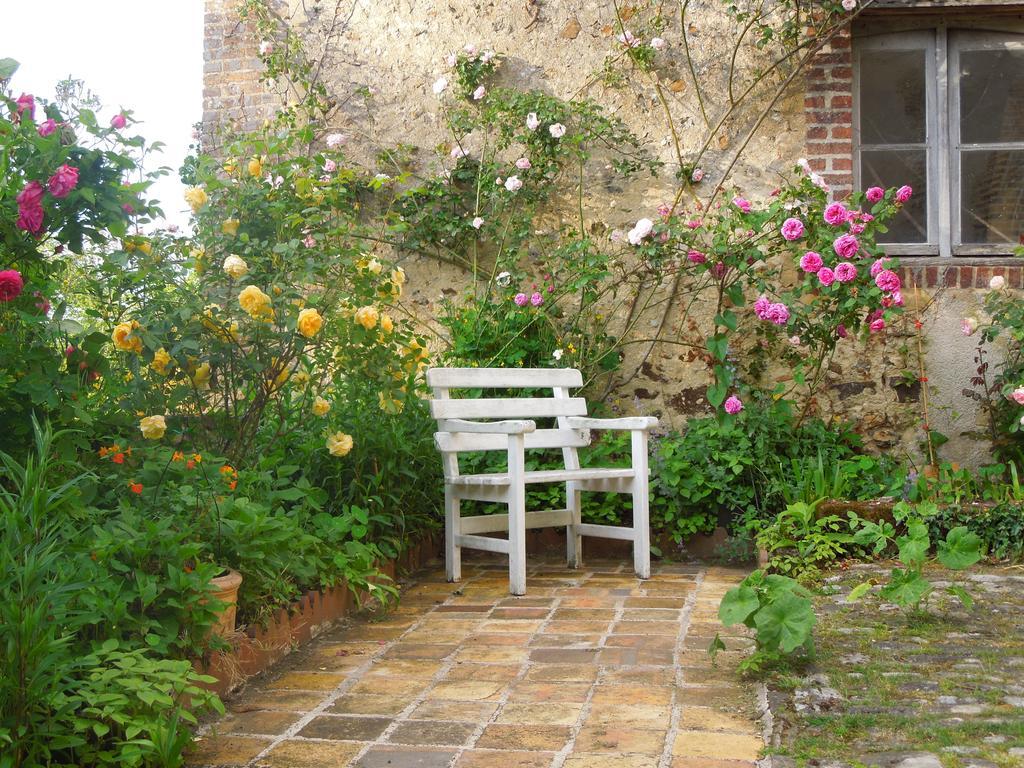 Bed and Breakfast Carrefour De L'Ormeau à Mondoubleau Extérieur photo